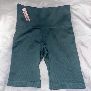 VS PINK buttery soft biker shorts NWT